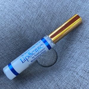 LipSense by SeneGence, Moisturizing Gloss. Color is Matte Gloss.